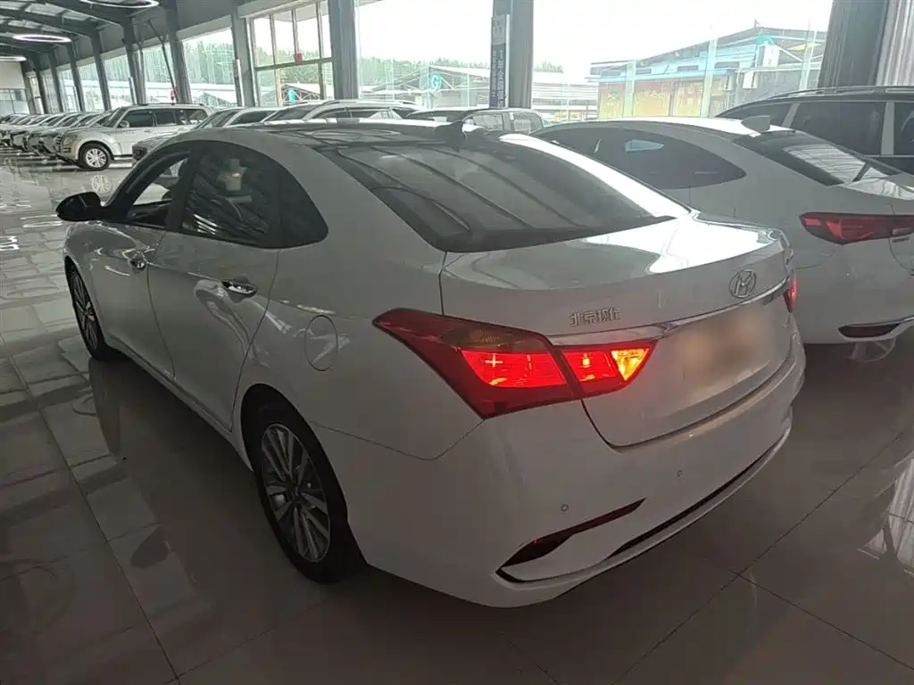 Mistra 1.8 L Auto Intelligent GLS CN-V
