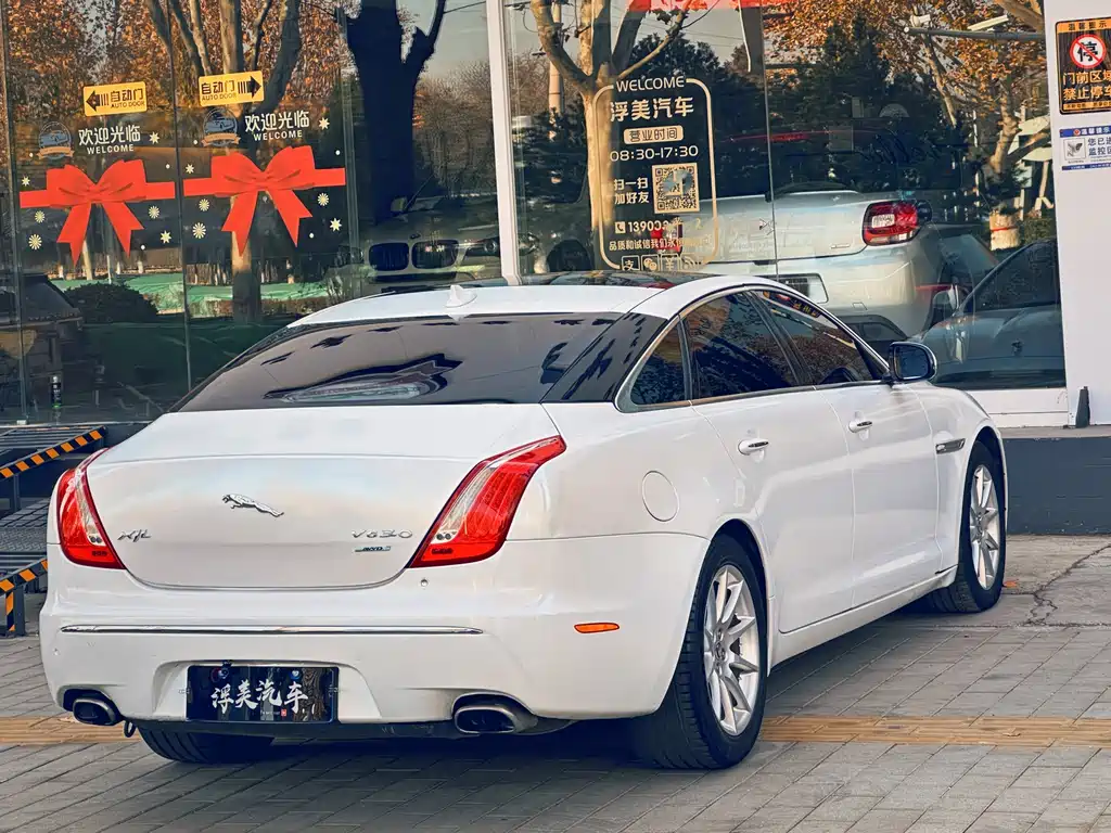 Jaguar XJ XJL 2.0 T Graceful Business