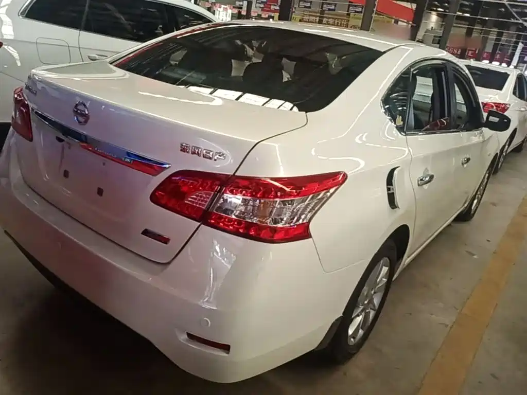 Sylphy 1.6 XV CVT Premium