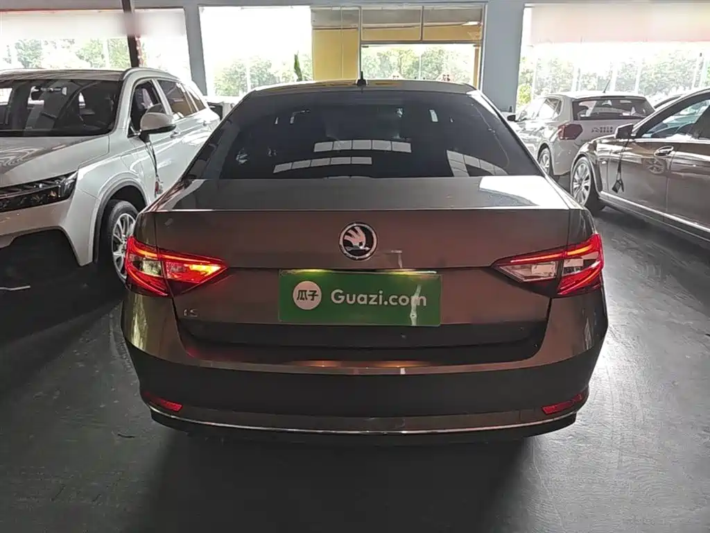 Superb TSI280 DSG Comfort