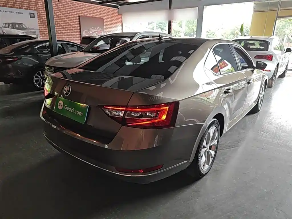 Superb TSI280 DSG Comfort