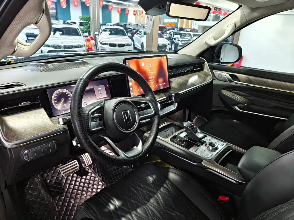 Tank 500 3.0 T Sport Realm 5-seat