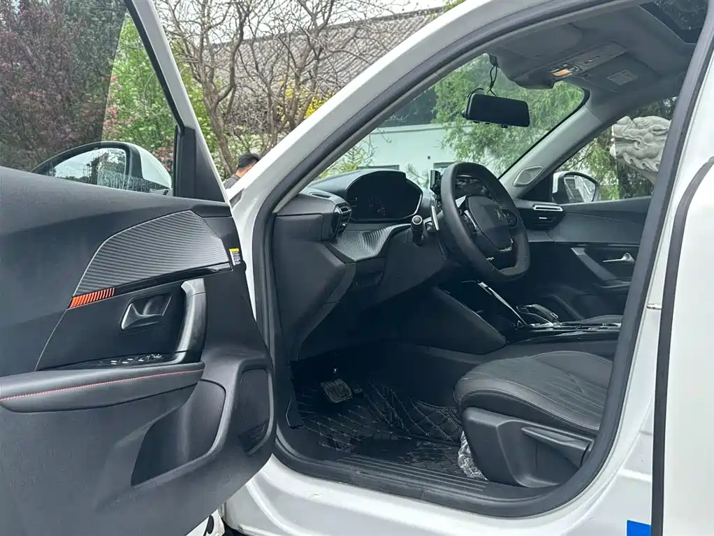 Peugeot 2008 2022 230 THP THE ONE