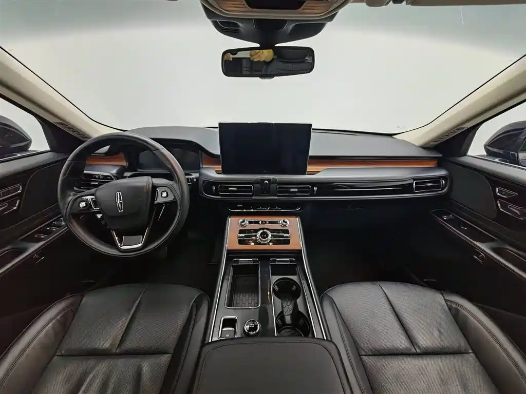 Aviator 3.0 T V6 4 WD Premium