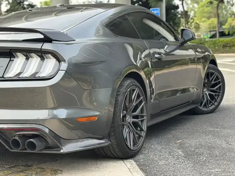 Ford Mustang 2.3 L EcoBoost Obsidian Phantom Special Edition
