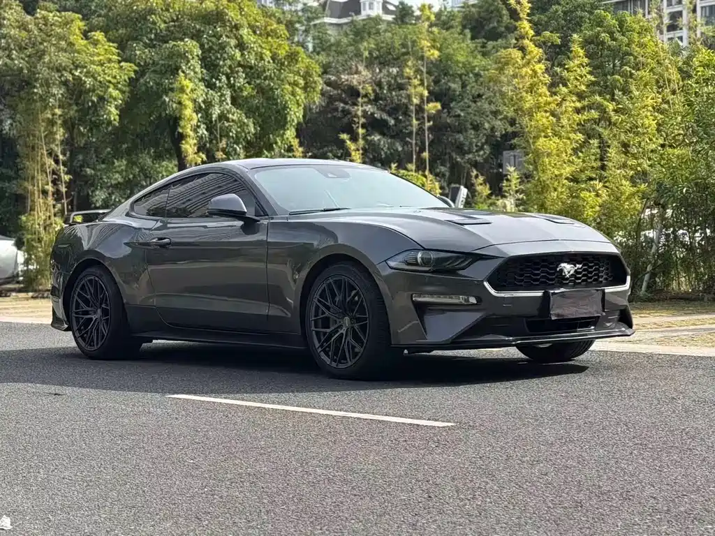 Mustang 2.3 L EcoBoost Obsidian Phantom Special Edition
