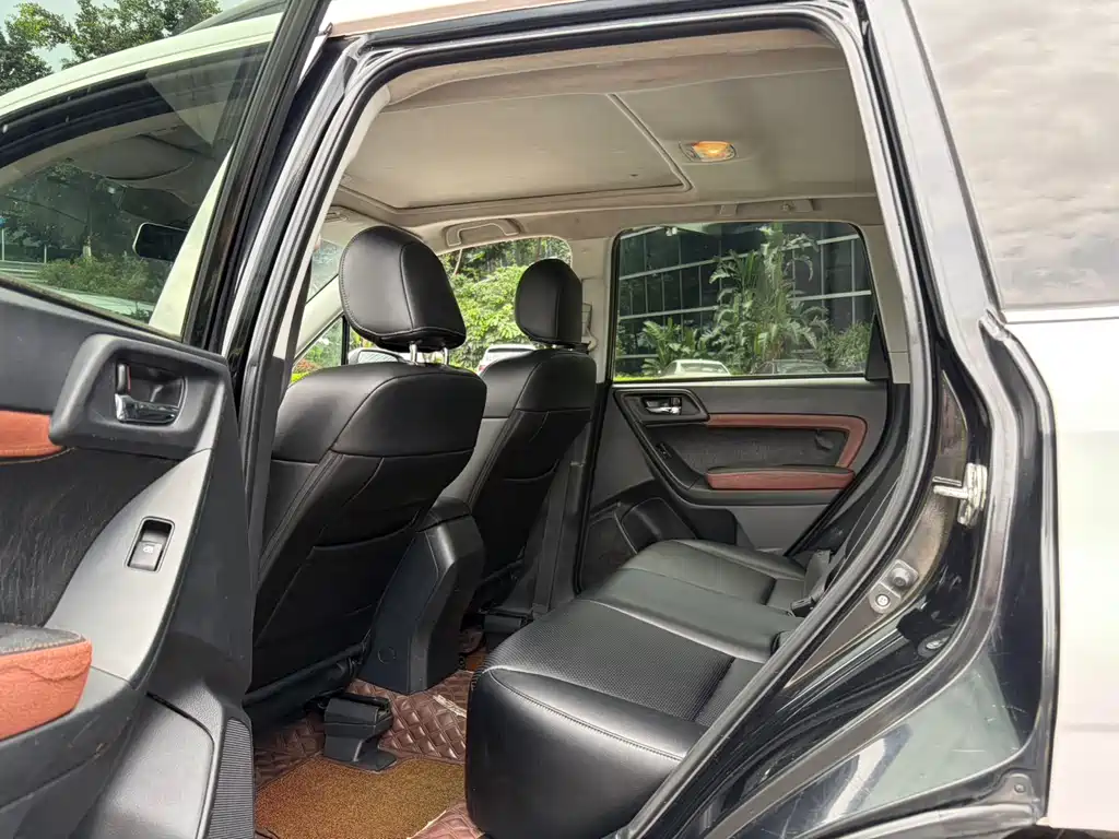 Forester 2.5 i Auto Elite