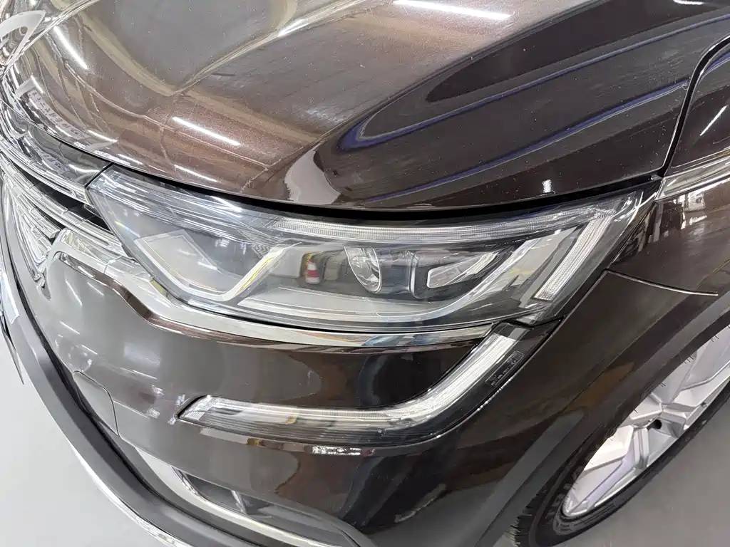 Koleos 2.5 L 4 WD Distinguished