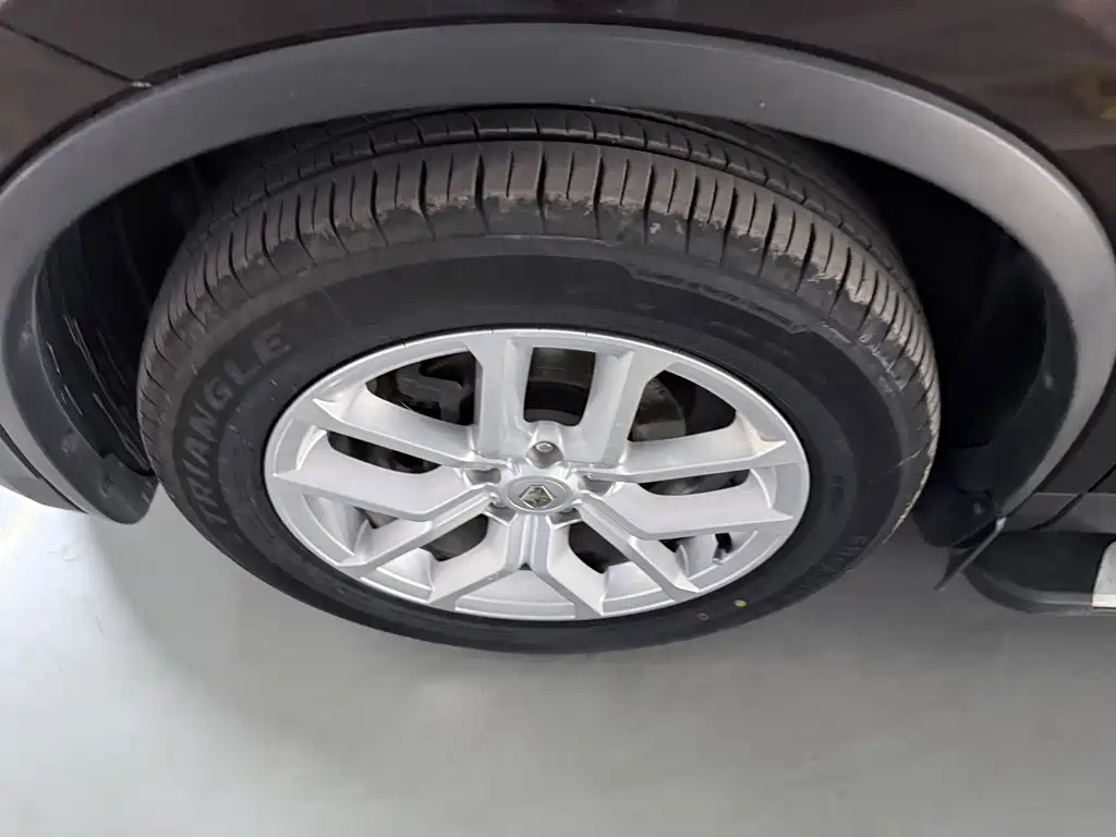 Koleos 2.5 L 4 WD Distinguished