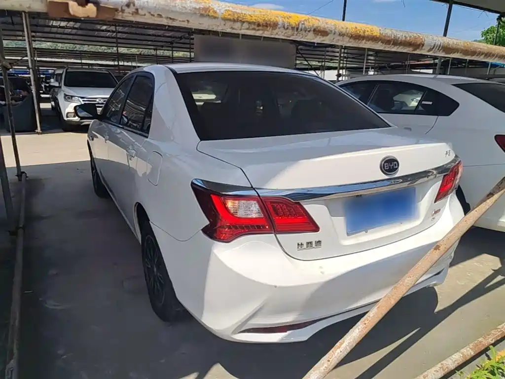 BYD F3 比亚迪F3 2016款 1.5 L 自动豪华型