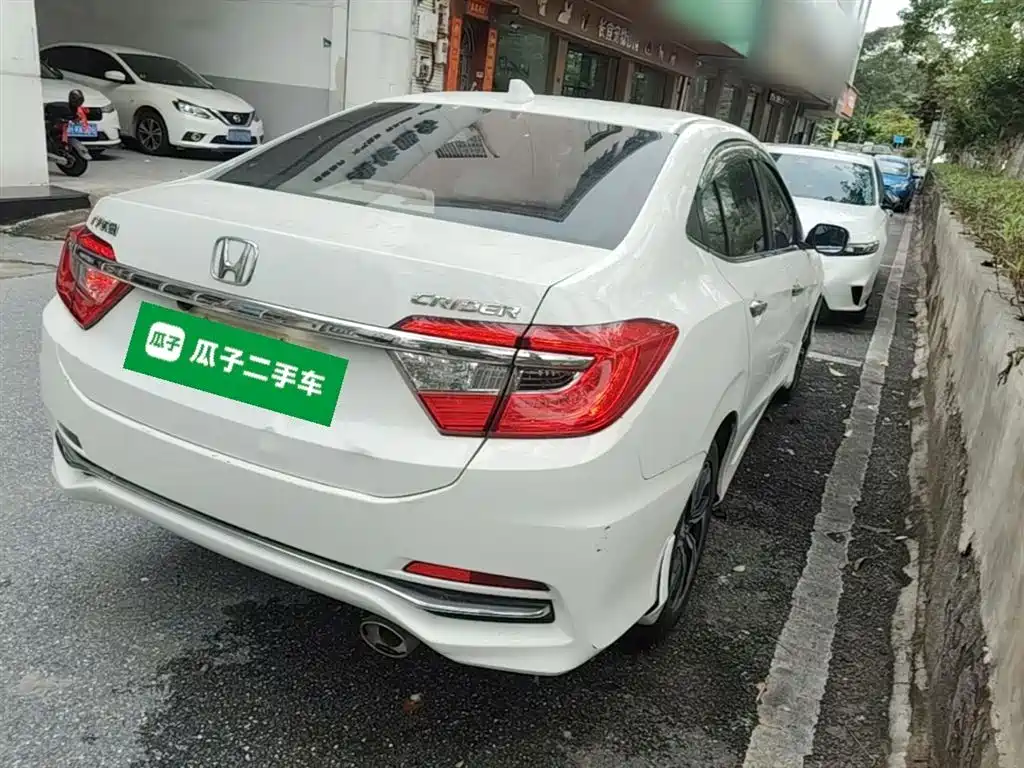Crider 1.8 L CVT Comfort