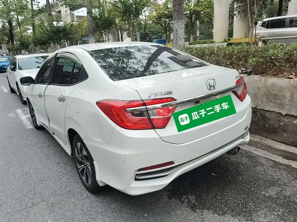Crider 1.8 L CVT Comfort