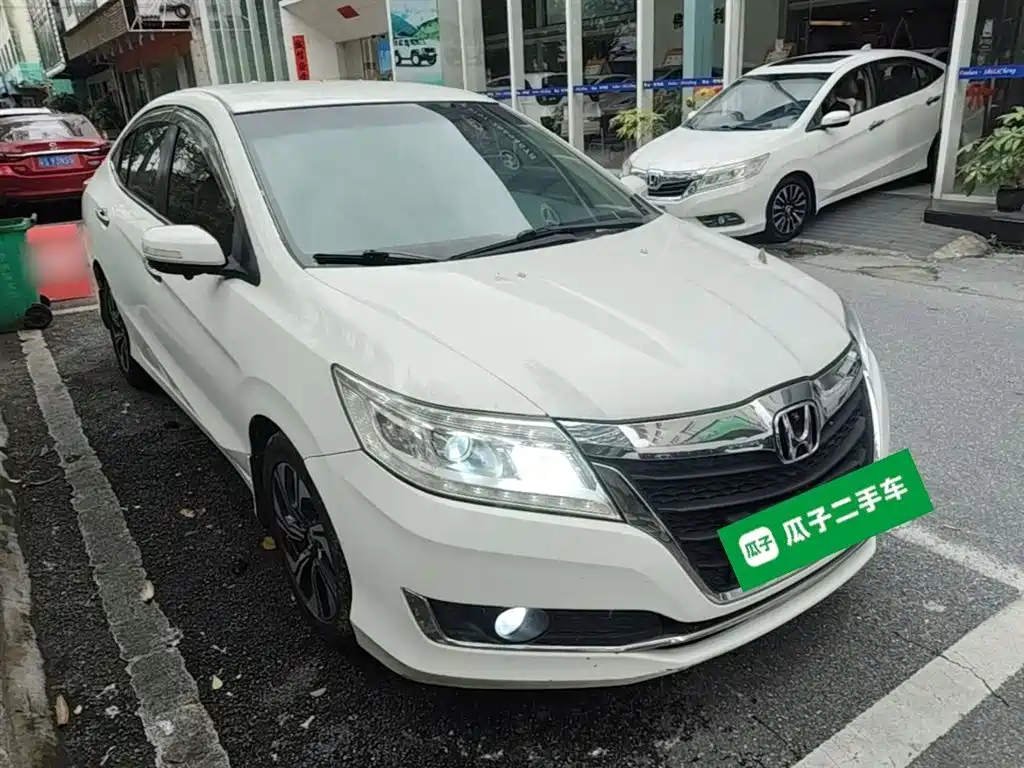 Crider 1.8 L CVT Comfort