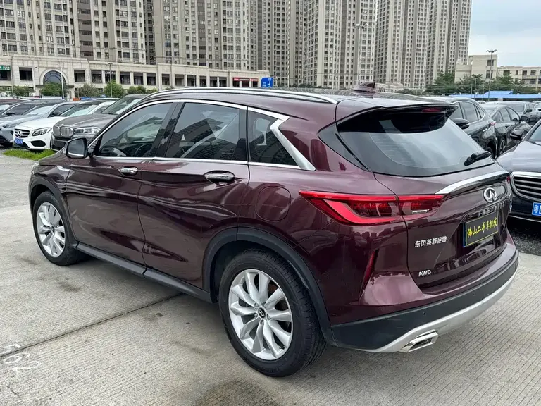Infiniti QX50 2.0 T 4 WD Elite