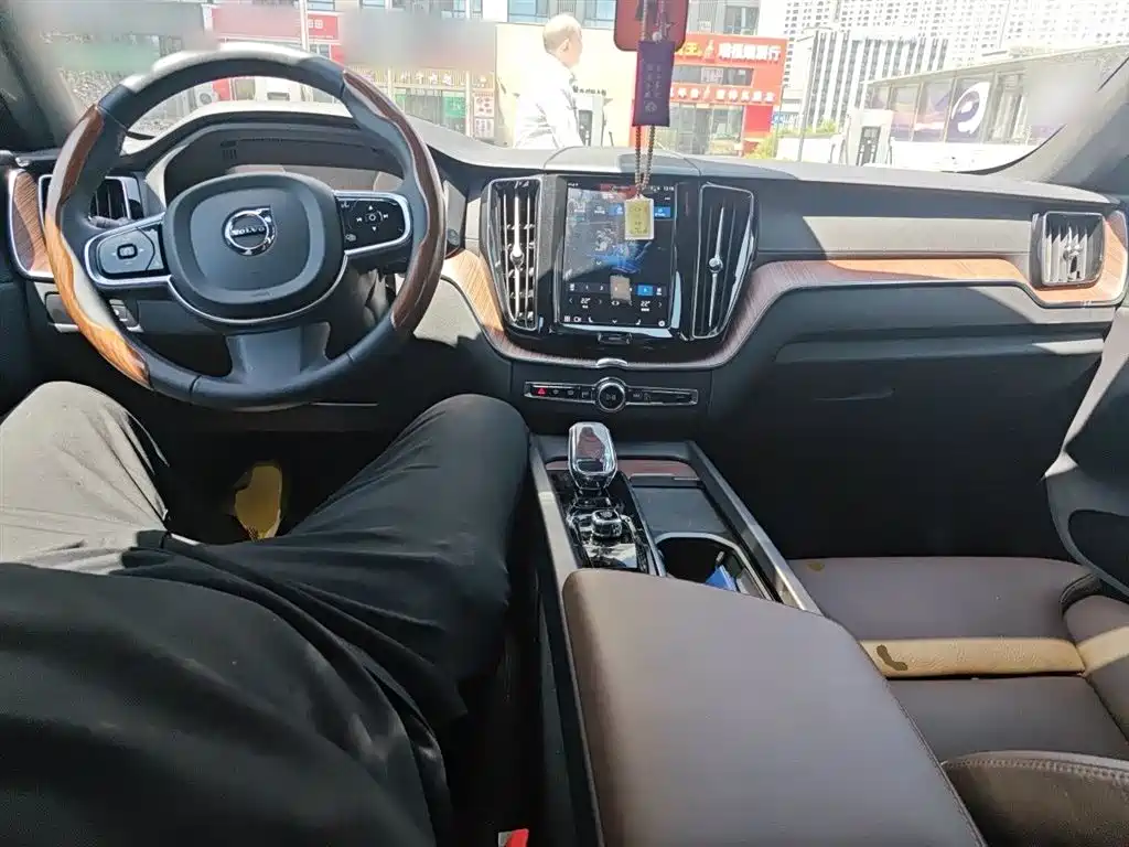 Volvo XC60 PHEV T8 PHEV Long Range 4 WD Smart Vision Luxury
