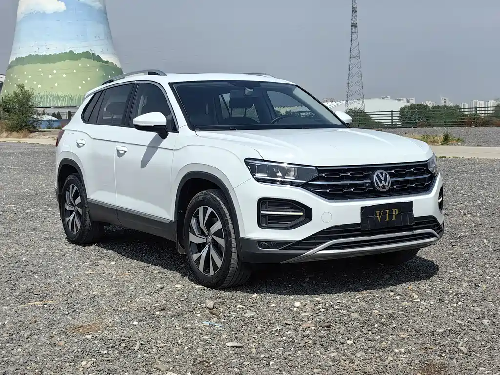 Tayron 330 TSI 2 WD Luxury CN-VI