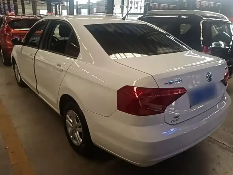 Volkswagen Jetta 1.5 L Auto Fashion