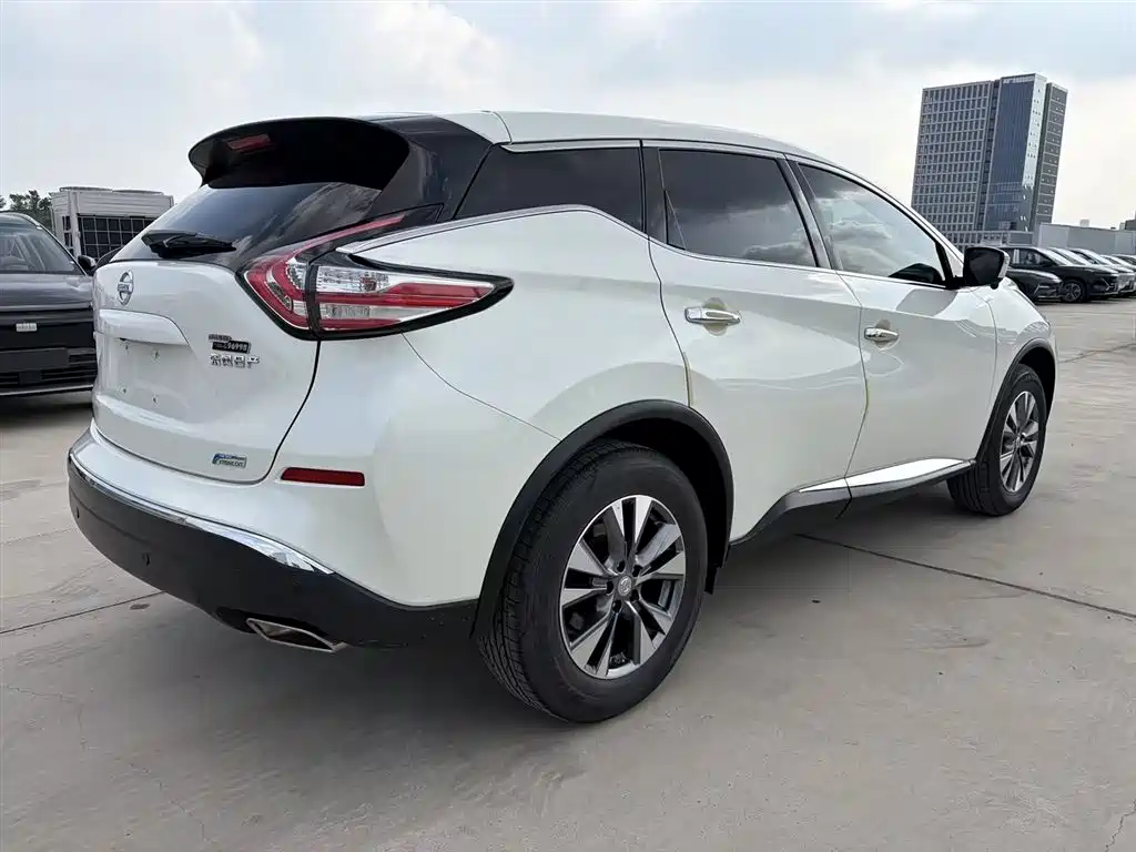 Murano 2.5 L XE 2 WD Elite