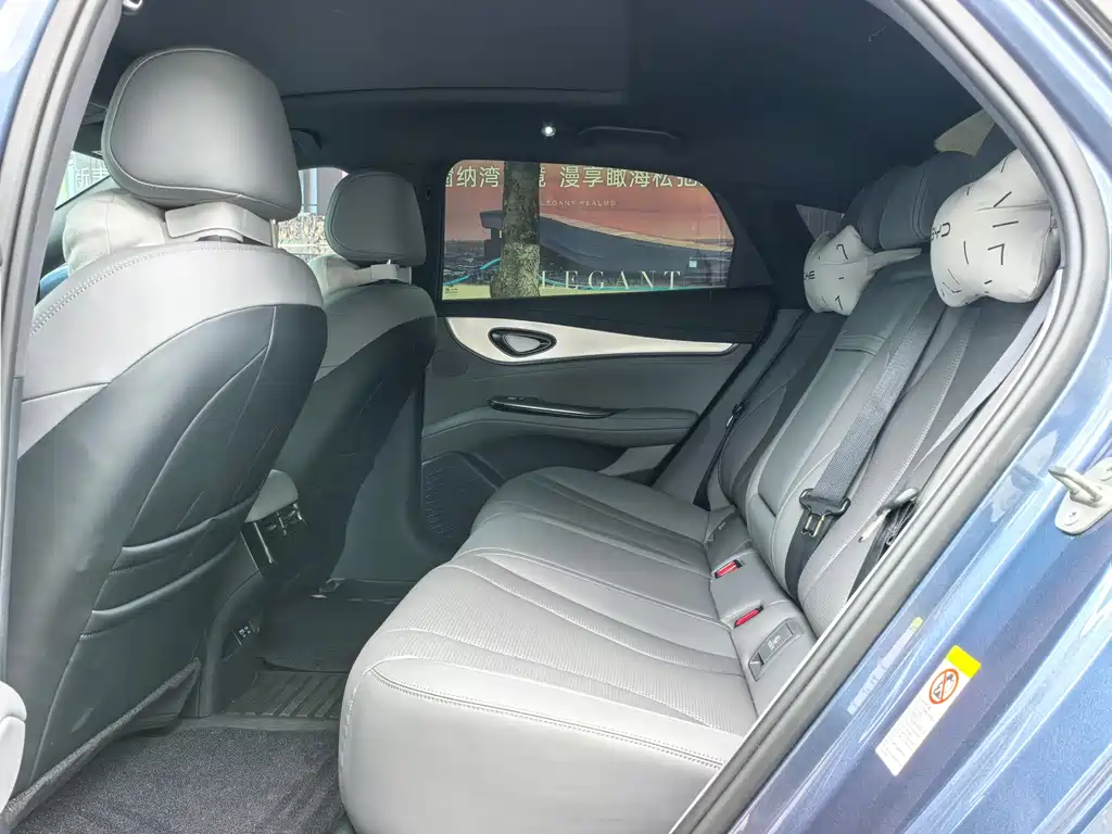 Seal 07 DM-i DM-i 1.5 L 125 km Luxury