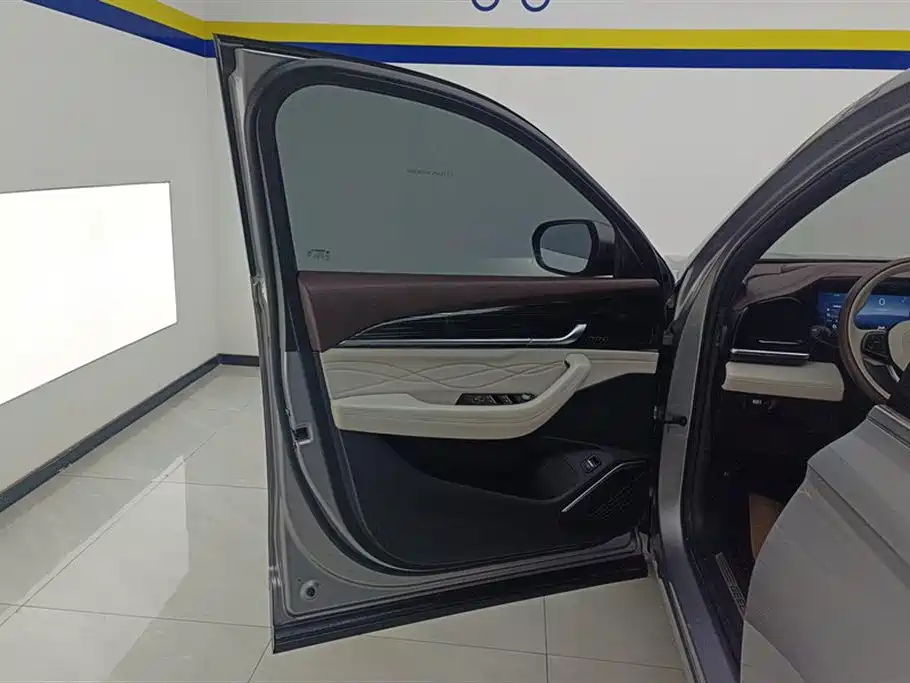 Xingyue L 2.0 TD DCT EVO 2 WD Distinguished