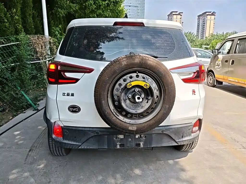 Yuan 1.5 L Auto Cool Dazzle Fashion