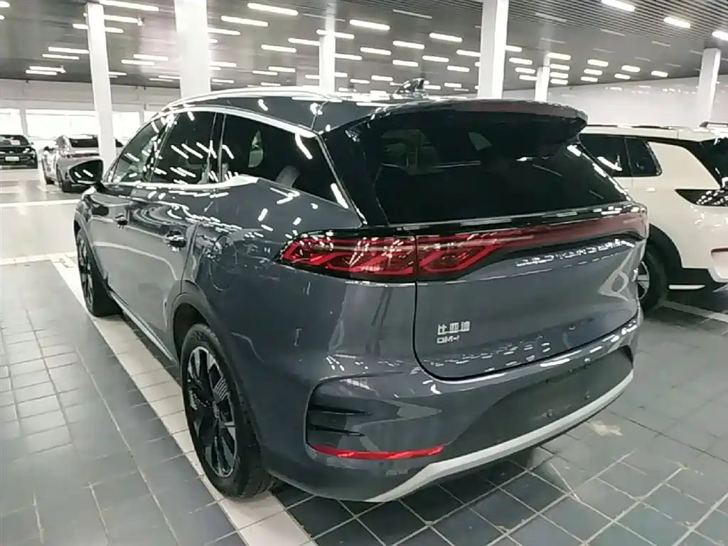 Tang NEV DM-i Glory 112 KM Flagship