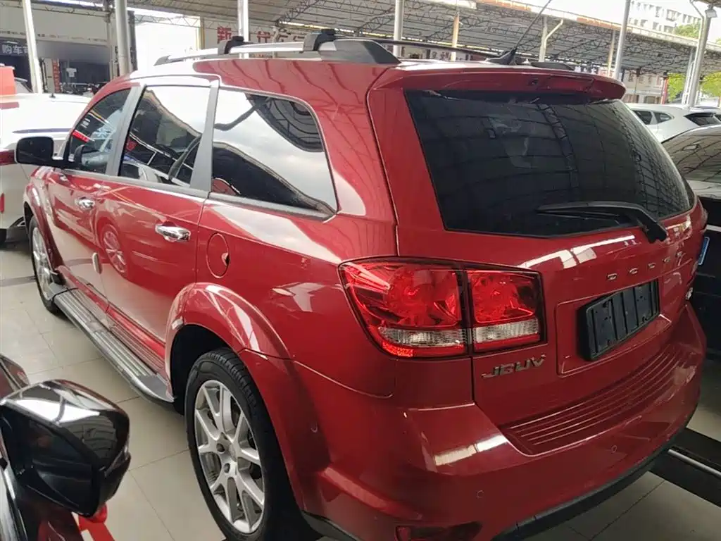 Journey 2.4 L 2 WD Premium Style