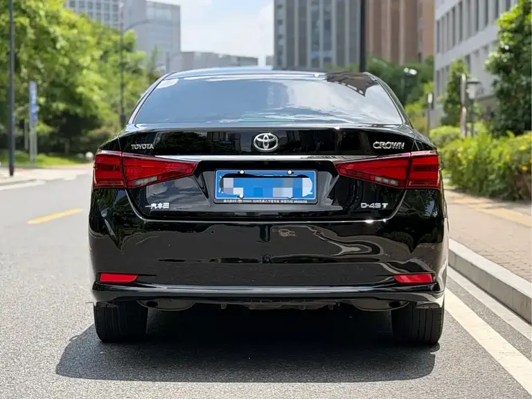 Toyota Crown 2.0 T Fashion