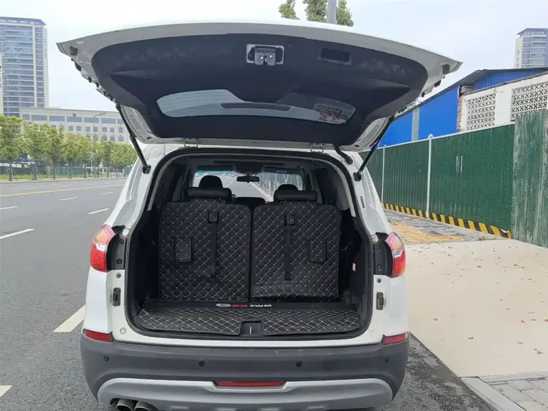 SWM X7 SWM斯威X7 2020款 2.0 L 手动舒适版 7座