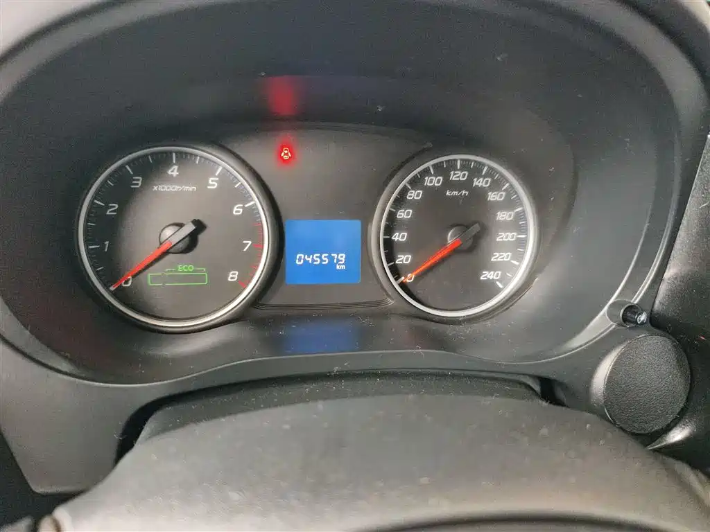 Outlander Facelift 2.0 L 2 WD Smooth Travel 5-seat