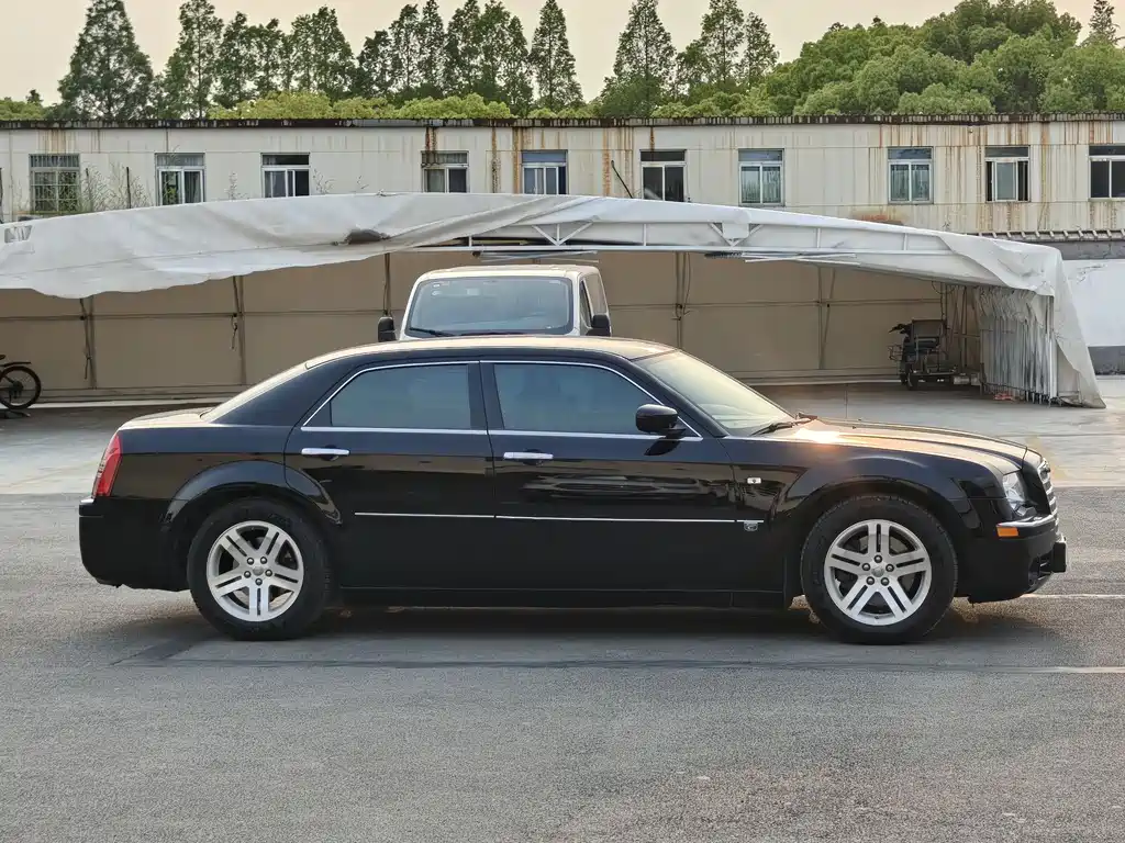 Chrysler 300 C 2.7 L Business