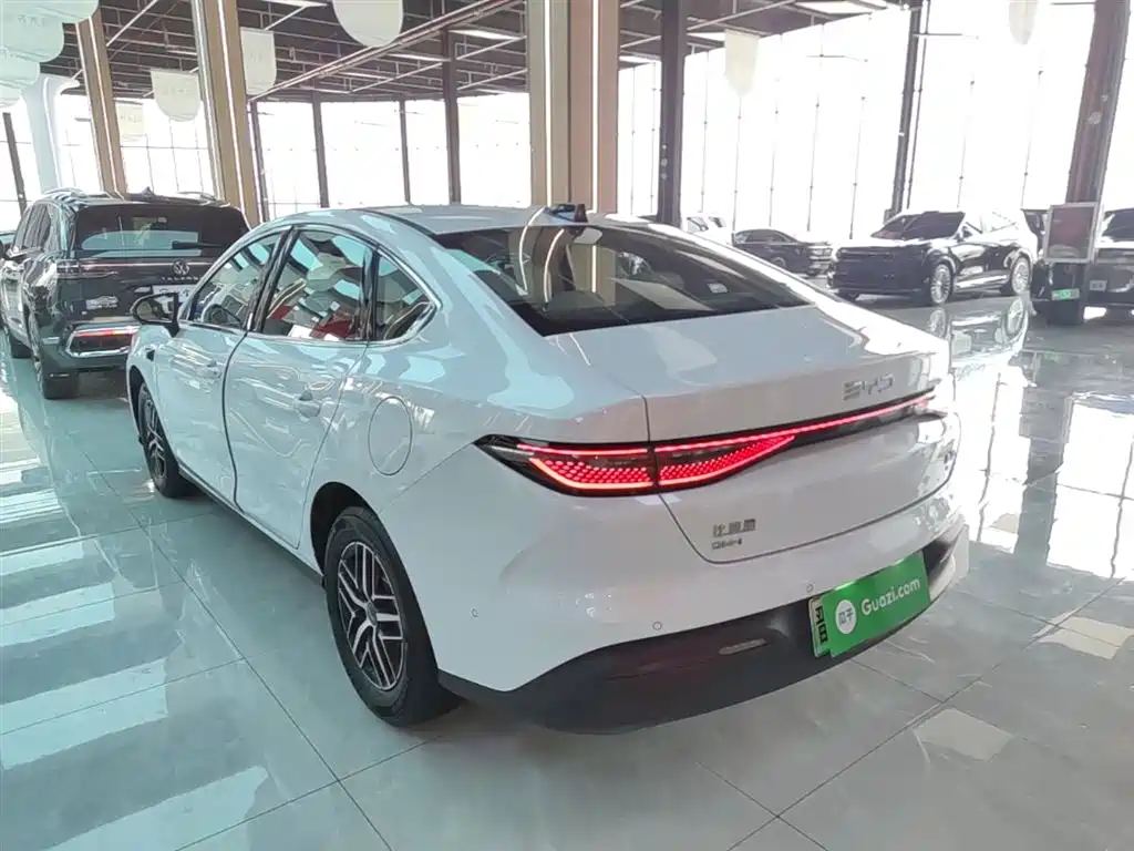 Seal 05 DM-i DM-i Smart Drive 120 KM Flagship