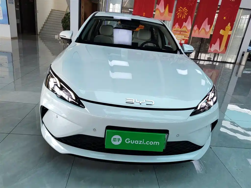 Seal 05 DM-i DM-i Smart Drive 120 KM Flagship