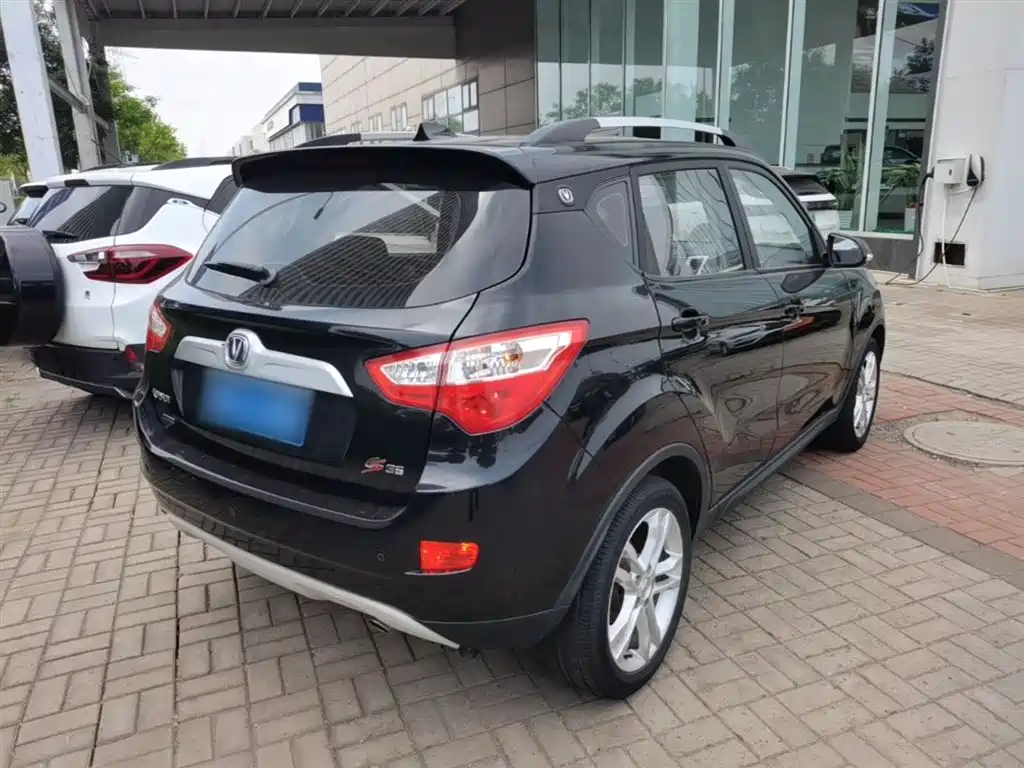 Changan CS35 1.6 L Manual Luxury CN-V