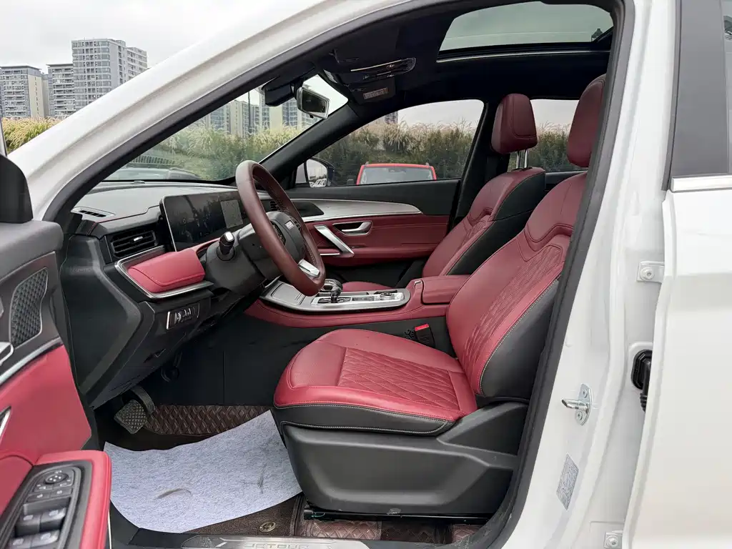 Jetour X70 PLUS Champion 1.5 T DCT Champion MAX 5-seat