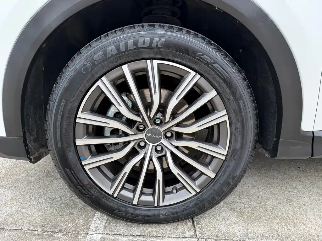 Jetour X70 PLUS Champion 1.5 T DCT Champion MAX 5-seat
