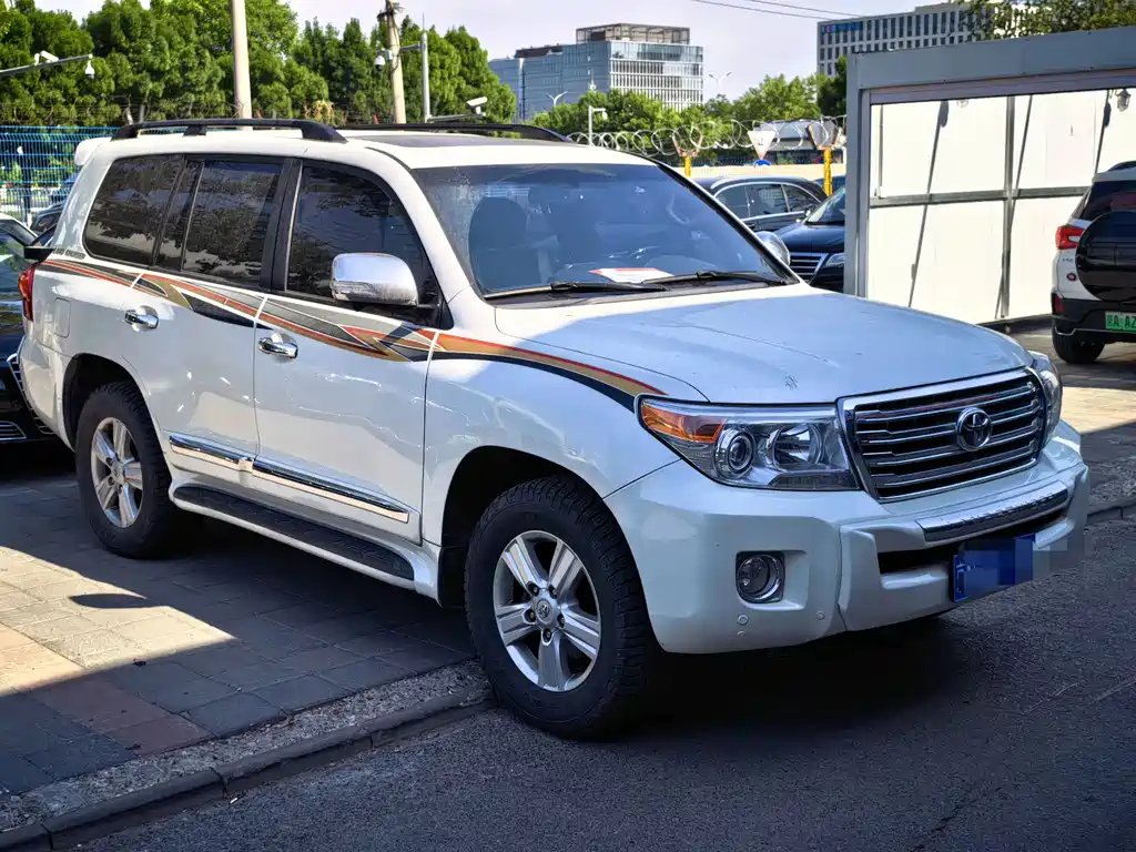 Land Cruiser (Import) 4.6 L V8 Middle East Limited