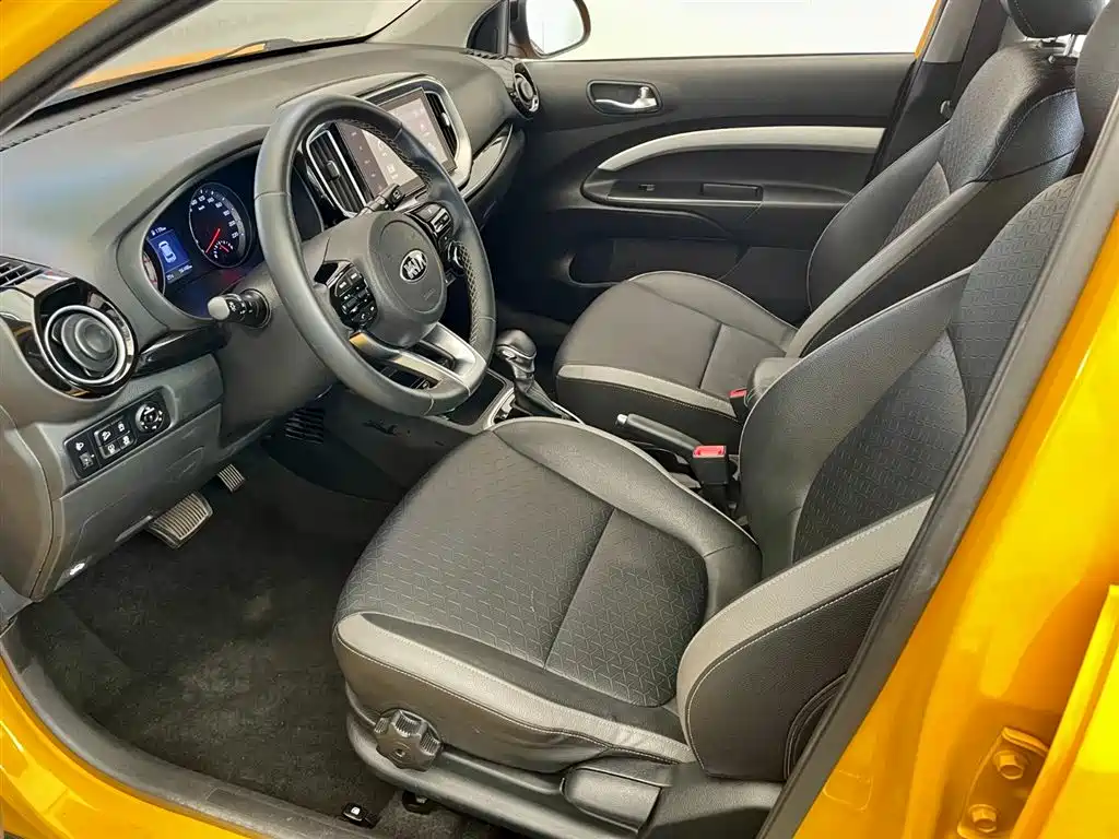 Stonic 1.4 L Auto Fun Enjoyment CN-V