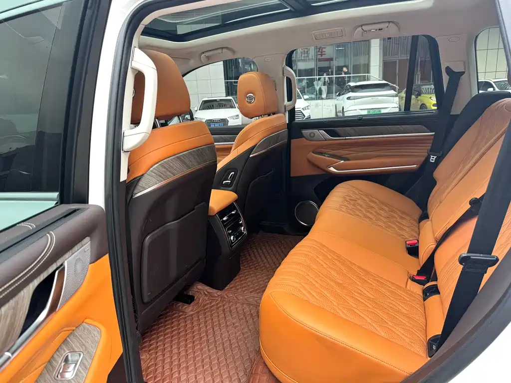 Tank 500 3.0 T Business Realm 5-seat