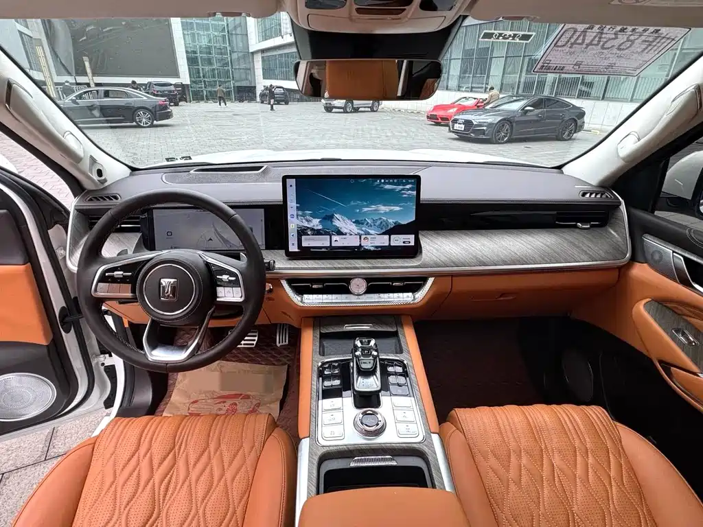 Tank 500 3.0 T Business Realm 5-seat
