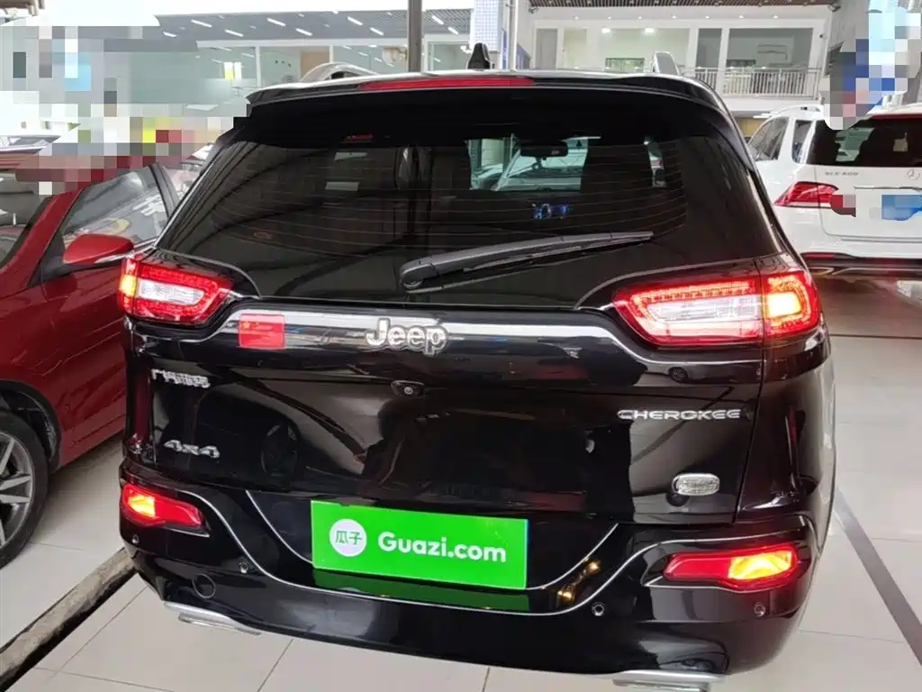Cherokee 自由光 2017款 2.4 L 专业版