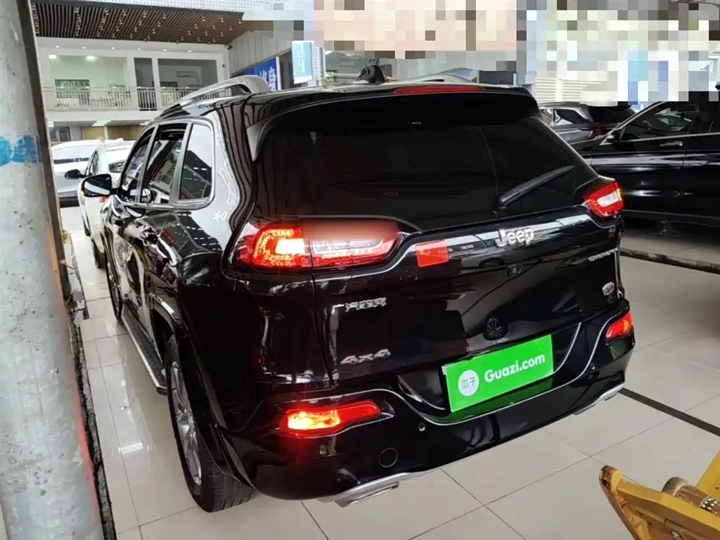 Cherokee 自由光 2017款 2.4 L 专业版