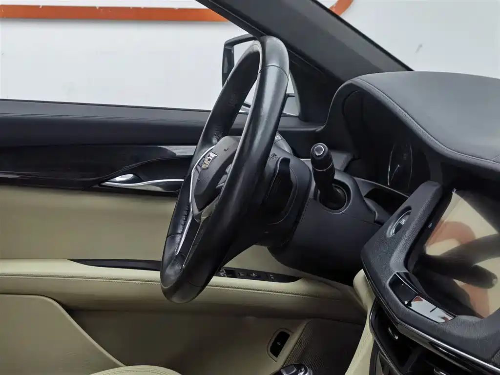 Cadillac CT6 28 T Fashion
