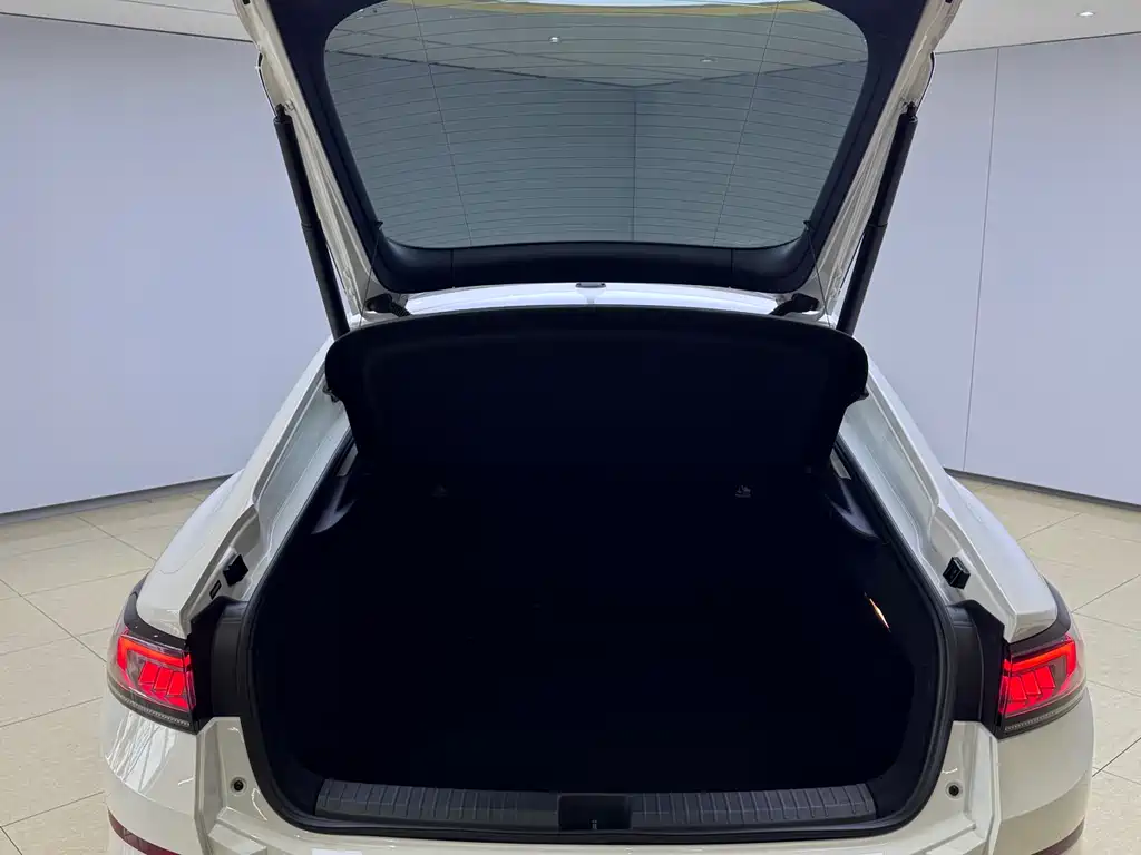 Lamando Lamando L 280 TSI DSG Spicy Cool