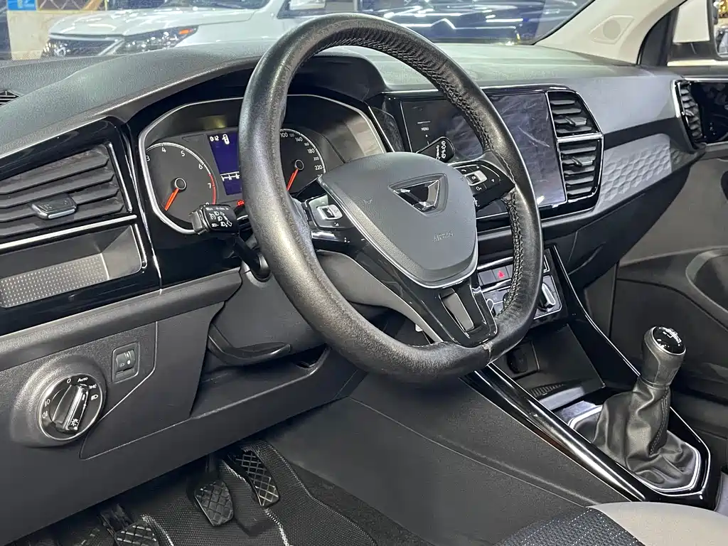Jetta VS5 280 TSI Manual Progressive Pro
