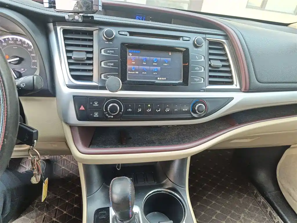 Highlander 2.0 T 2 WD Elite 5-seat