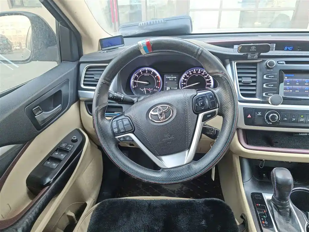 Highlander 2.0 T 2 WD Elite 5-seat