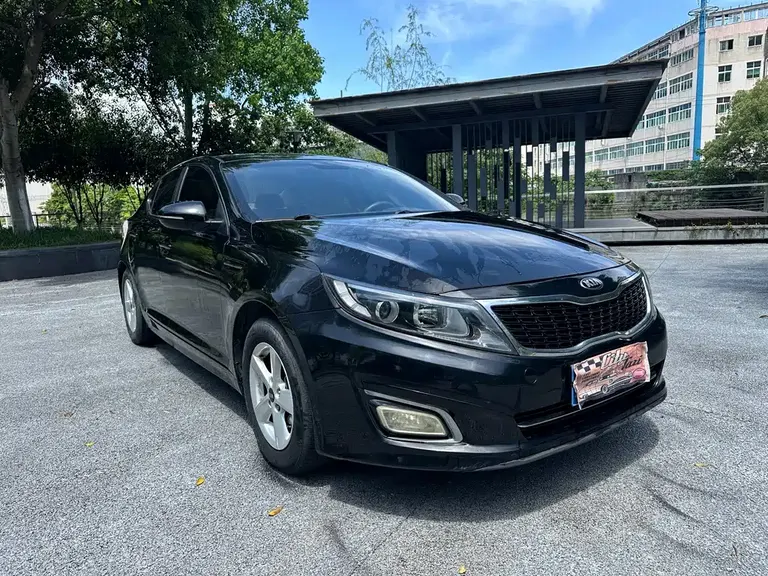 Kia K5 2.0 L Auto GL