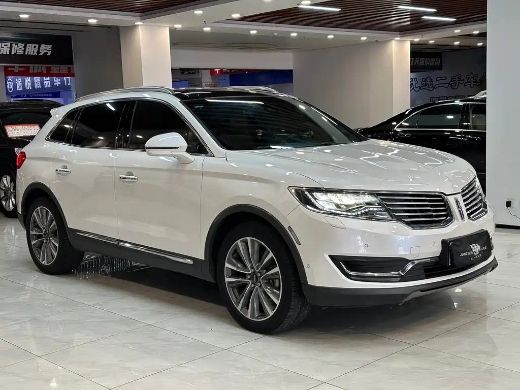 Lincoln MKX 2.7 T 4 WD Honor Shine