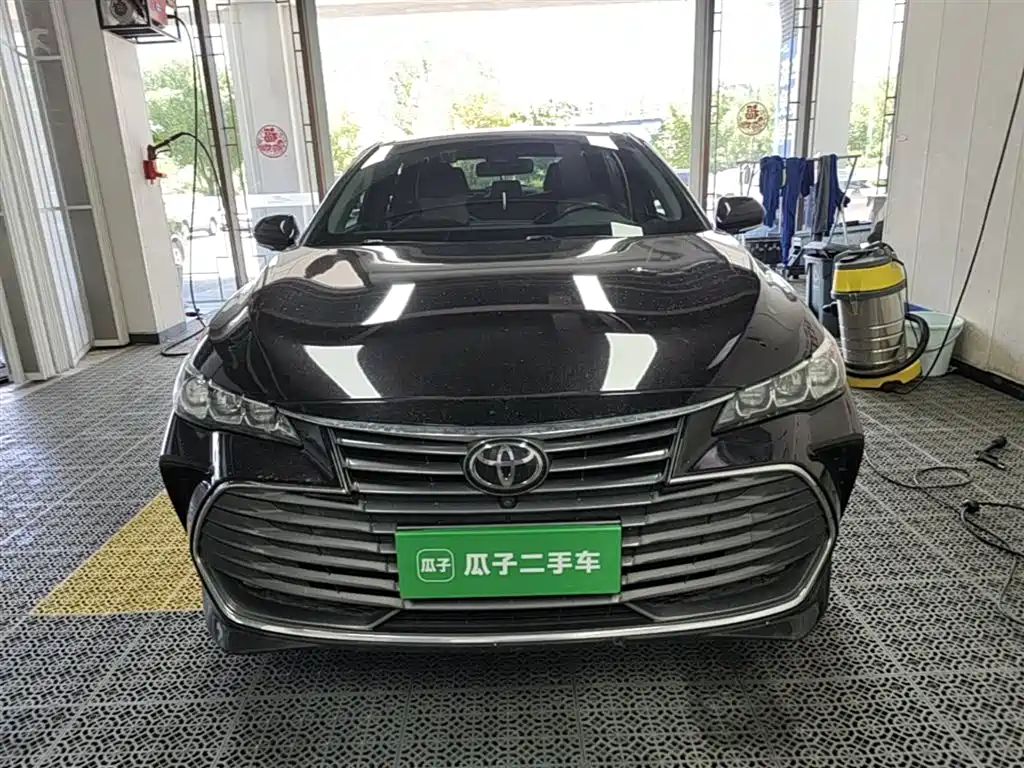 Avalon 2.0 L XLE Premium CN-VI